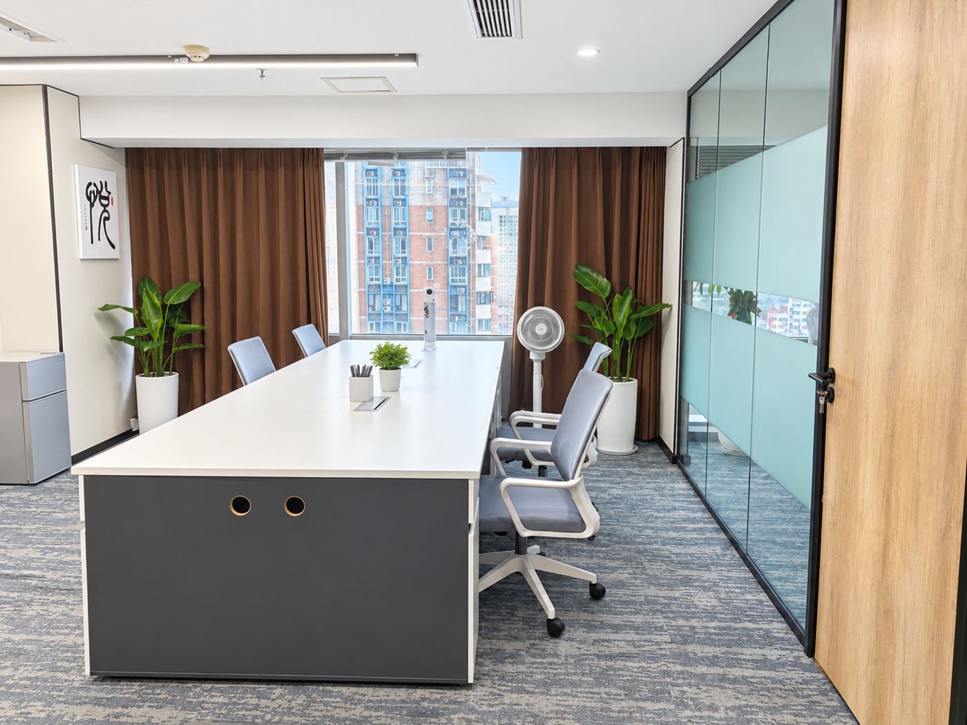 Arbeitsbereich im Büro von Enrich in Chengdu